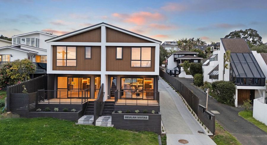  at 32 Beulah Avenue, Rothesay Bay, North Shore City, Auckland