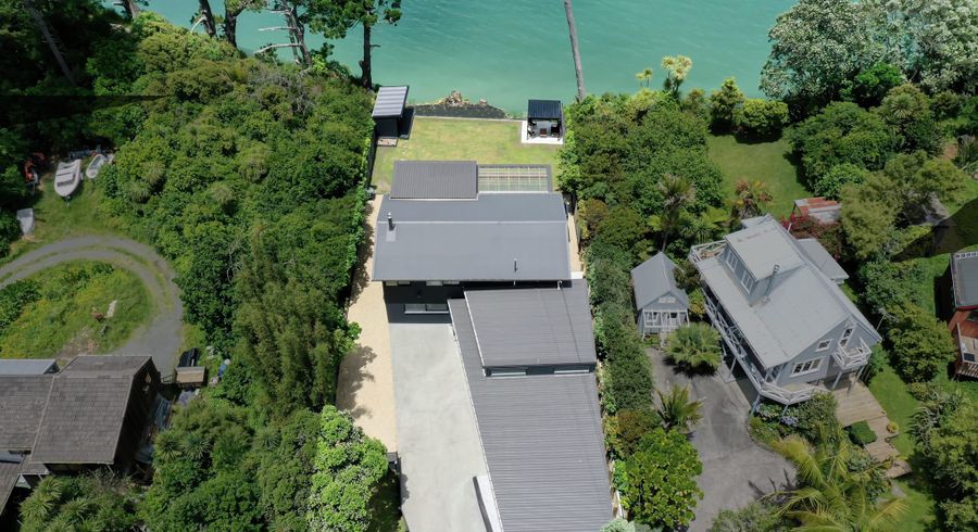  at 225B Victory Road, Laingholm, Auckland