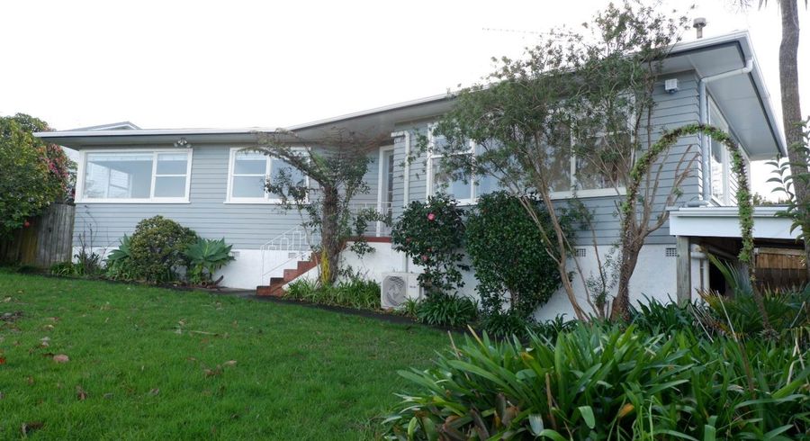  at 52 Fairclough Road, Beach Haven, North Shore City, Auckland