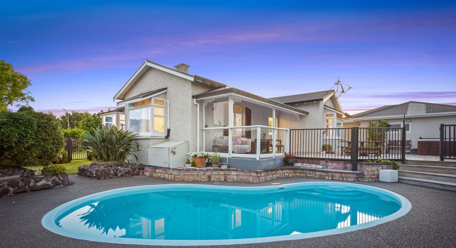  at 46 Rewarewa Road, Te Atatu Peninsula, Waitakere City, Auckland