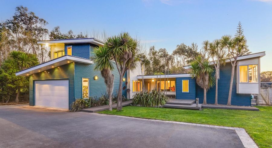  at 21 Paekakariki Hill Road, Porirua