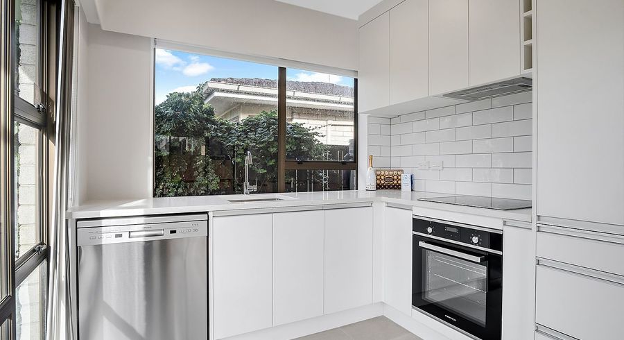  at 4/9 Allen Avenue, Papatoetoe, Manukau City, Auckland