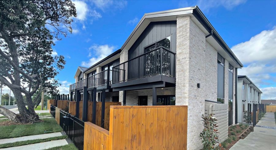  at Te Atatu South, Waitakere City, Auckland