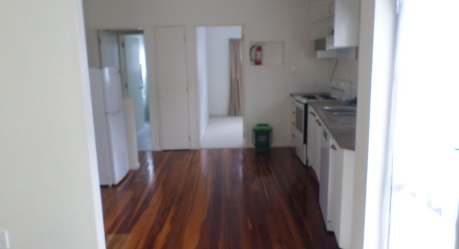  at 4/469 Lake Road, Takapuna, Auckland