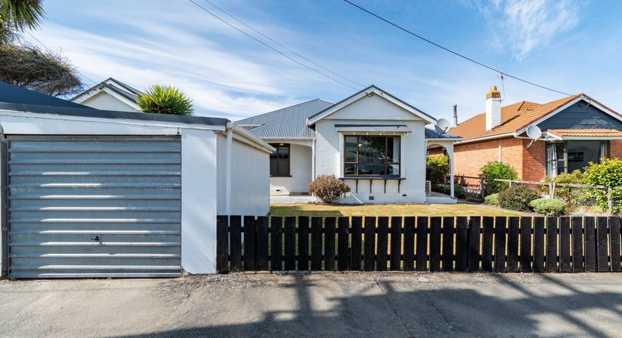  at 8 Auld Street, Saint Kilda, Dunedin