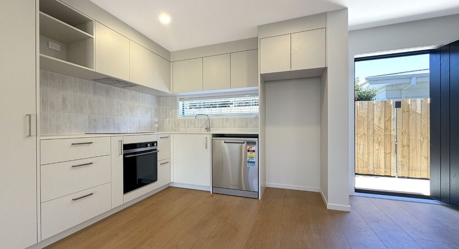  at 9/46 Taikata Road, Te Atatu Peninsula, Waitakere City, Auckland