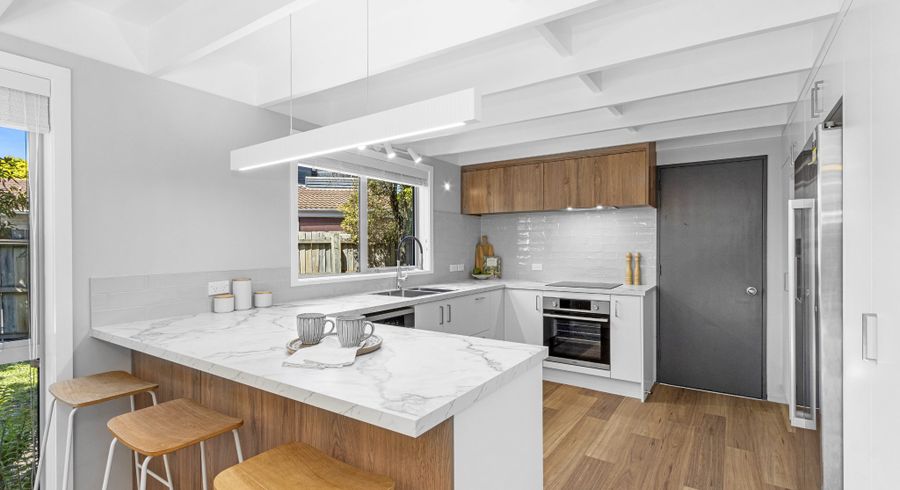  at 10 Glenys Place, Broomfield, Christchurch
