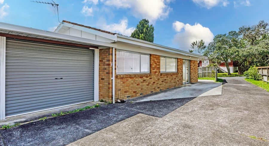  at 1 /75A Bruce Road, Glenfield, North Shore City, Auckland