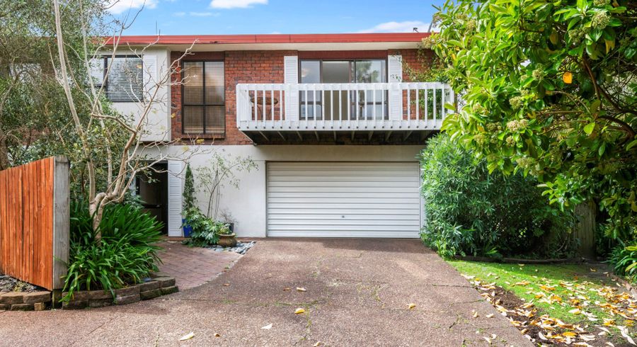  at 1/10 Ashcraig Court, Torbay, Auckland