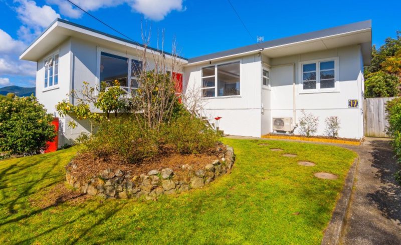  at 17 Kaka Road, Raumati Beach, Paraparaumu
