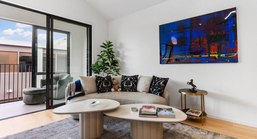  at 2/4 Madeira Lane, Grafton, Auckland City, Auckland