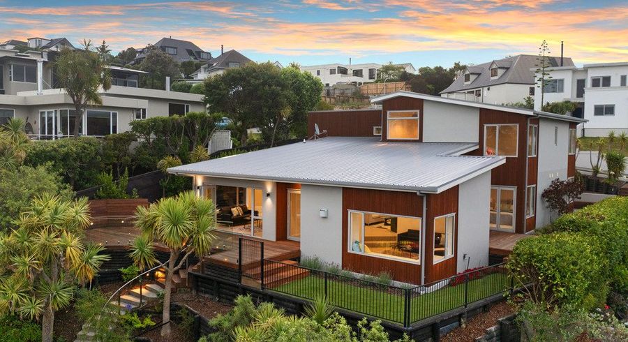  at 22 Drayton Drive, Mount Pleasant, Christchurch City, Canterbury