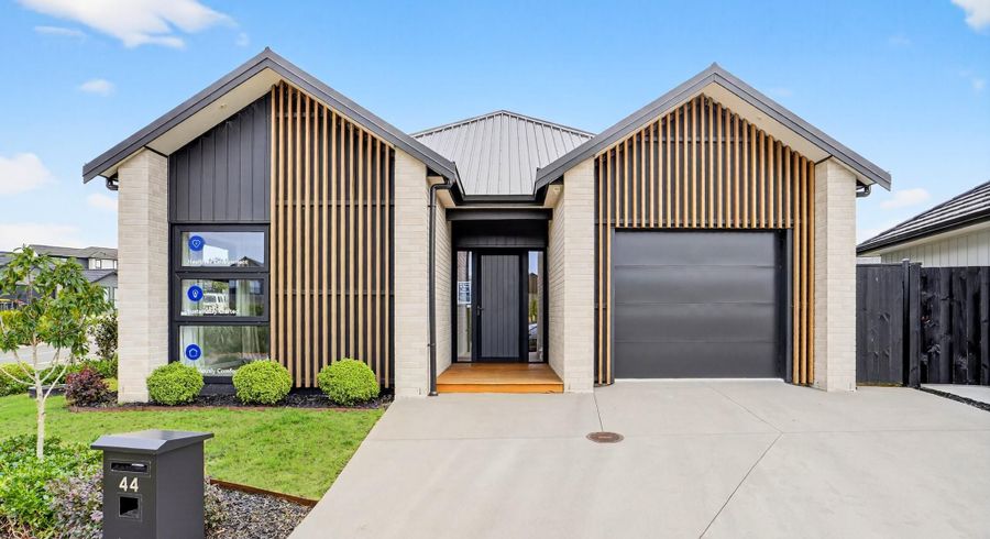  at 44 Arohaina Avenue, Karaka, Franklin, Auckland