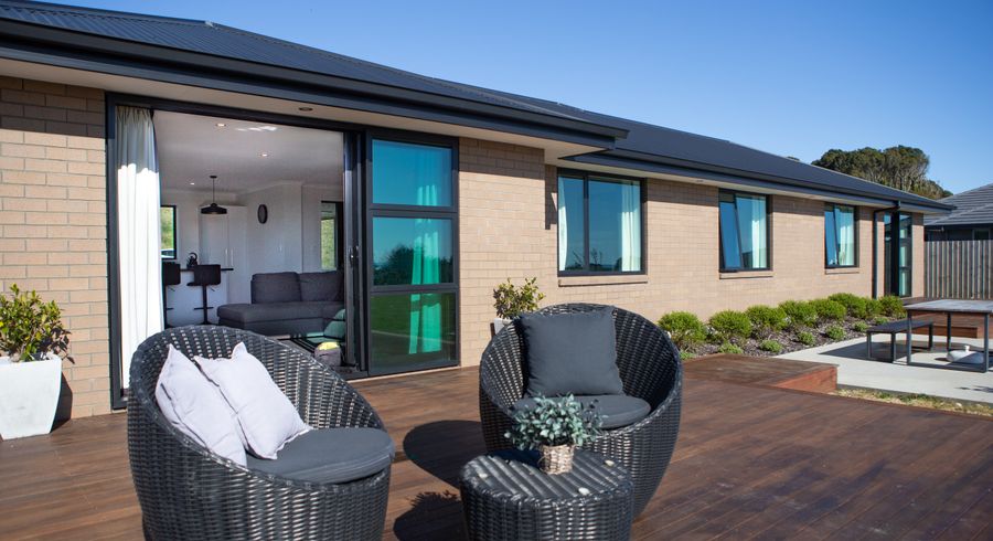  at 10 Takutai Terrace, Ruatapu