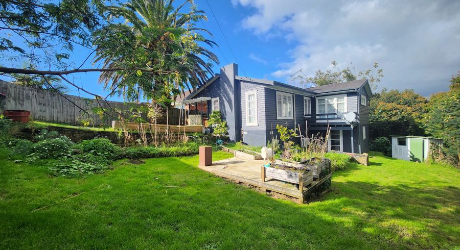  at 27 Glenfern Road, Howick, Manukau City, Auckland