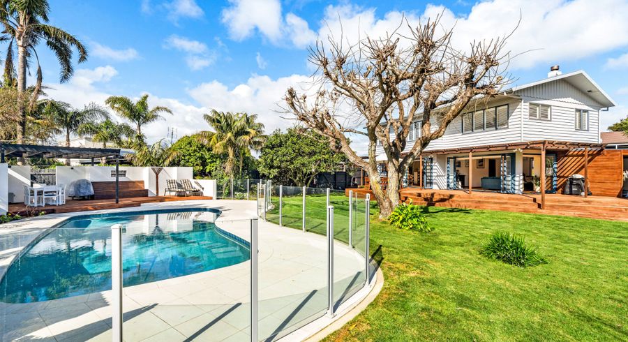  at 51 & 51A Riverlea Avenue, Pakuranga, Manukau City, Auckland