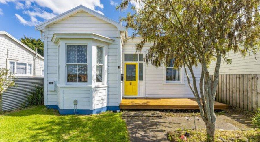  at 15 Kelvin Street, Aramoho, Whanganui, Manawatu / Whanganui