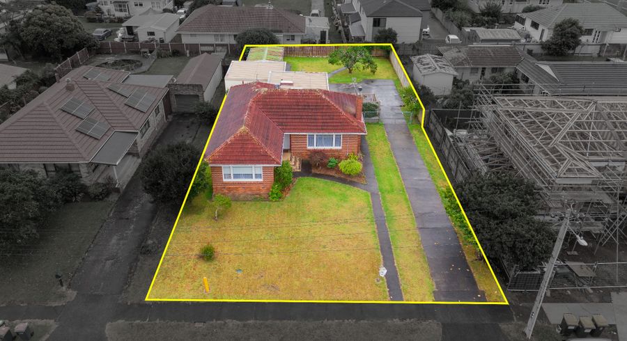  at 5 Fraser Road, Papatoetoe, Auckland