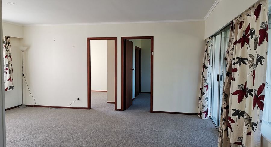 at 2/60 Oakdale Road, Mount Roskill, Auckland City, Auckland