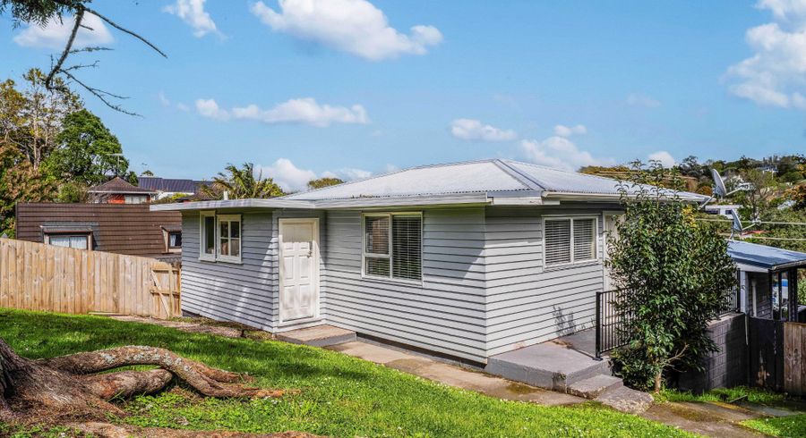  at 2/729 Beach Road, Browns Bay, North Shore City, Auckland
