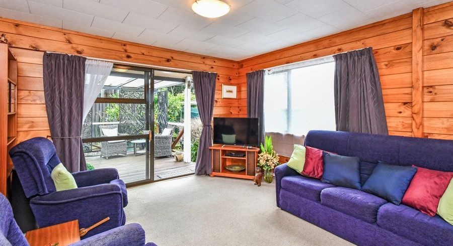  at 2/9 Settlement Road, Papakura, Auckland