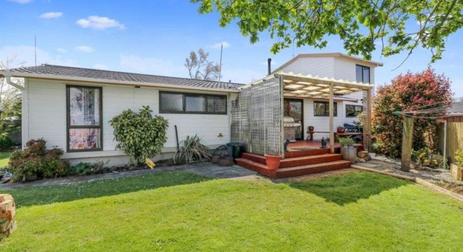  at 2 Hunter Street, Dannevirke