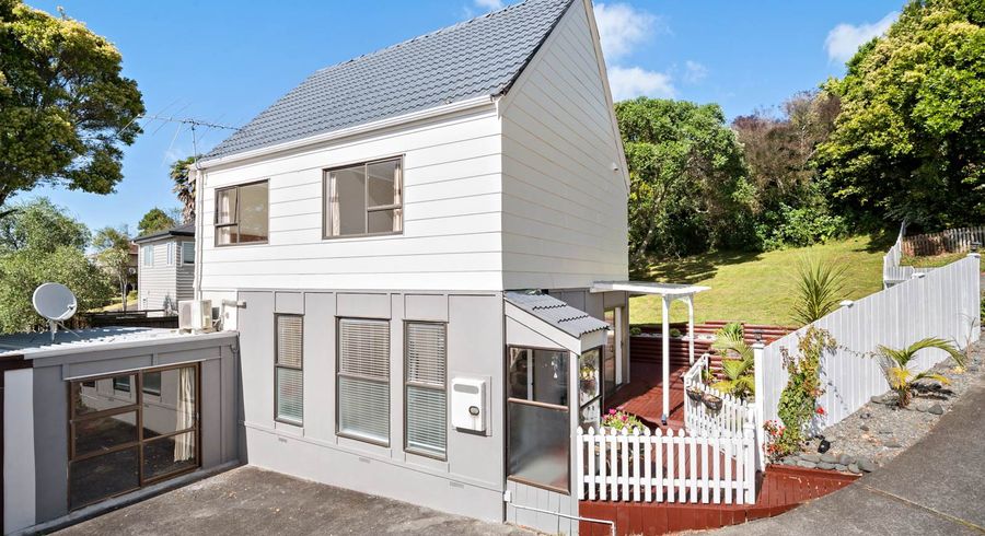  at 1/160 Glamorgan Drive, Torbay, Auckland