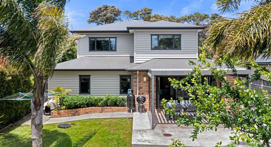  at 168 Cliff View Drive, Green Bay, Auckland