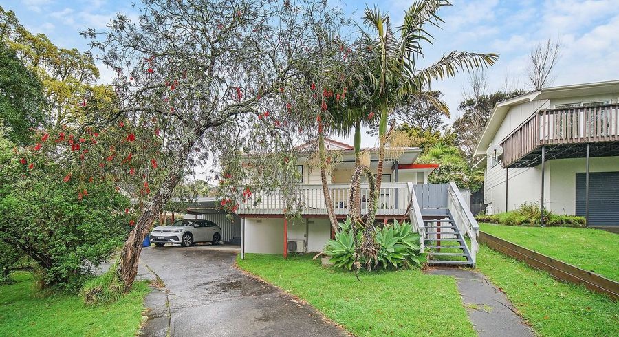  at 26 Contessa Drive, Glenfield, North Shore City, Auckland
