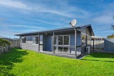  at 17 Kilkee Terrace, Flaxmere, Hastings