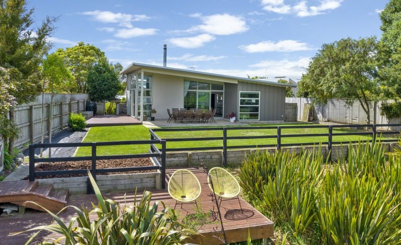  at 19 Springdale Grove, Fitzherbert, Palmerston North