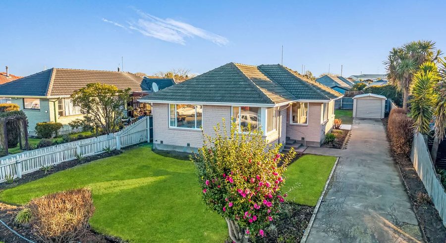  at 19 Glenora Place, Hornby, Christchurch City, Canterbury