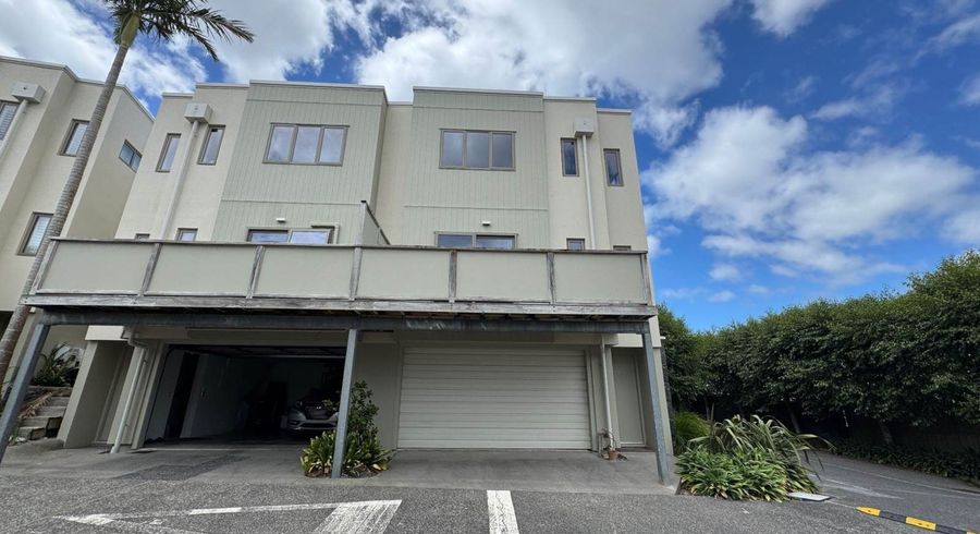  at 1/21 Hunters Park Drive, Three Kings, Auckland City, Auckland