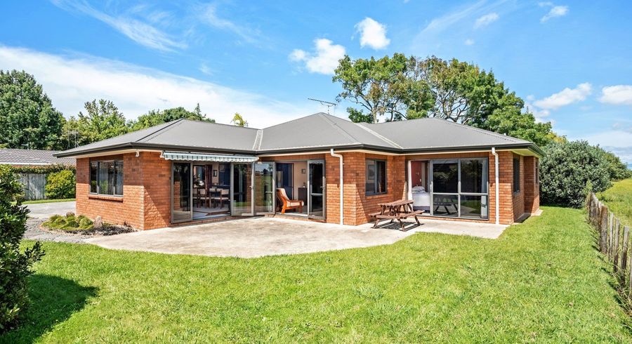  at 24 Reynolds Drive, Glenview, Hamilton