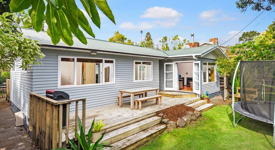  at 32 Konini Road, Titirangi, Auckland