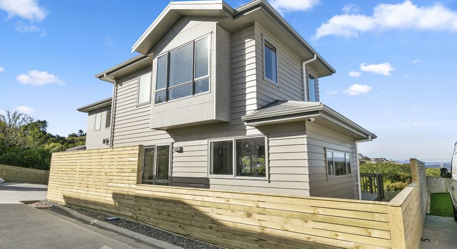  at 4 Poto Road, Normandale, Lower Hutt, Wellington