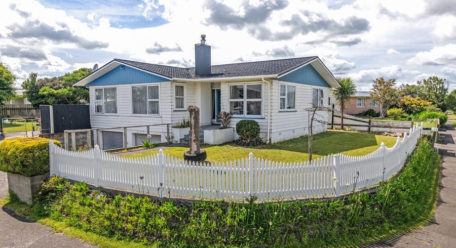  at 2 Anakiwa Street, Kelvin Grove, Palmerston North