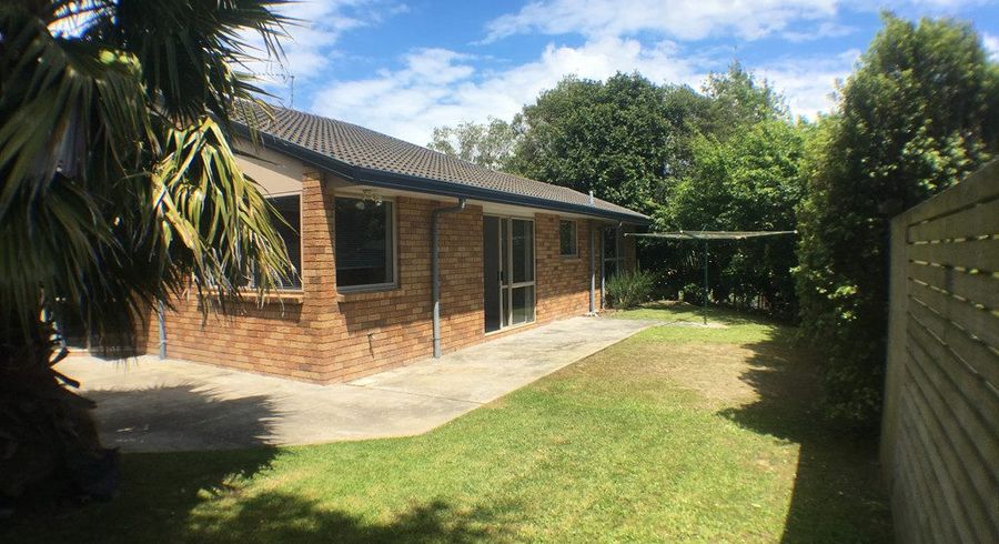  at 92 Fernhill Way, Albany, North Shore City, Auckland