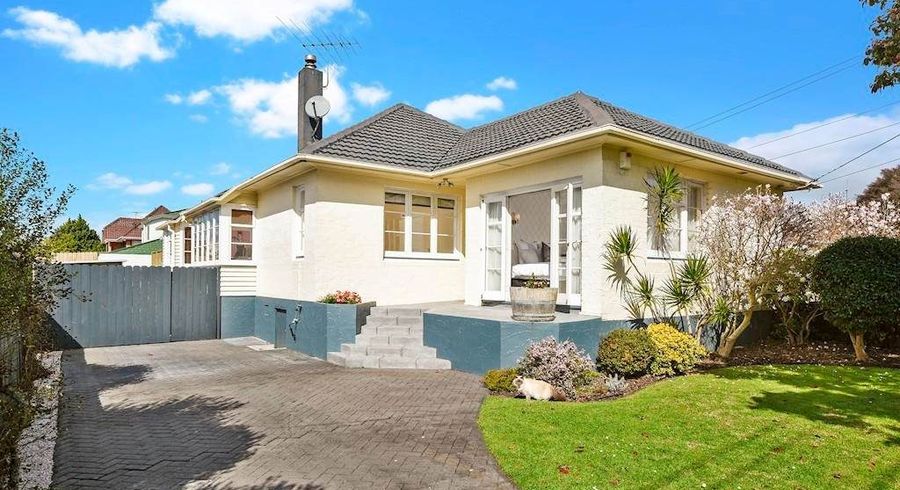  at 9 Kawau Road, Greenlane, Auckland City, Auckland