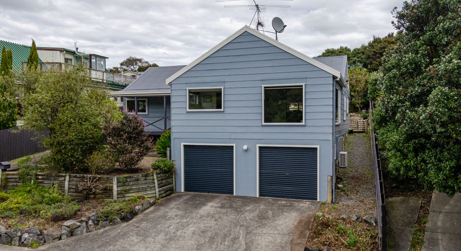  at 52 Grays Road, Plimmerton, Porirua