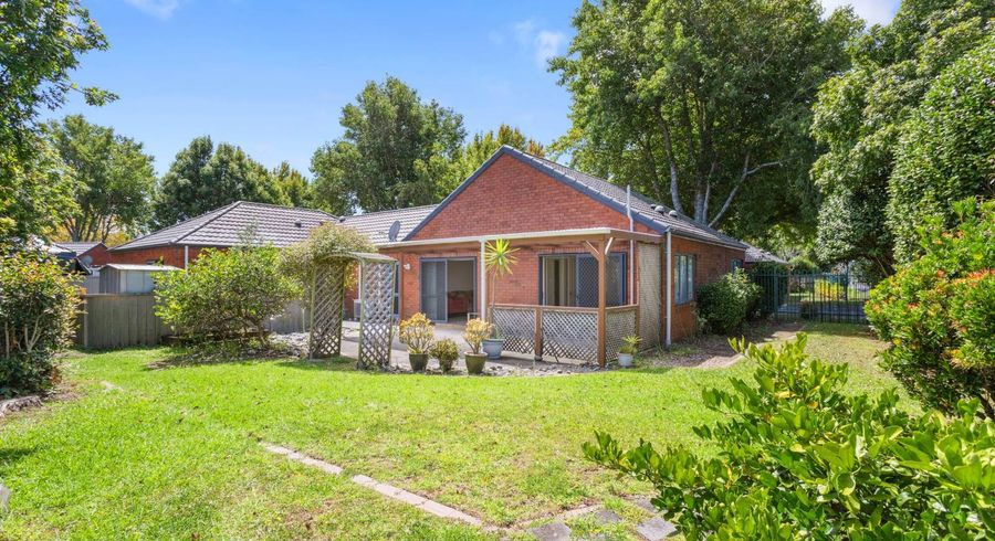  at 2 Westvale Avenue, Ranui, Waitakere City, Auckland