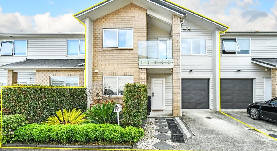  at 21 Rosewell Crescent, Flat Bush, Auckland