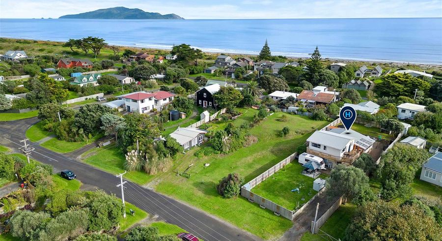  at 43 Dixie Street, Te Horo Beach
