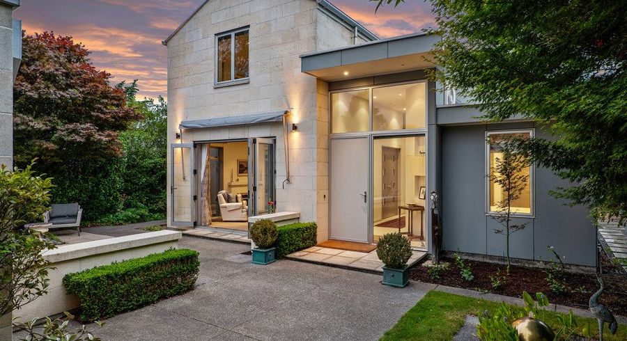  at 7 Tui Street, Fendalton, Christchurch City, Canterbury