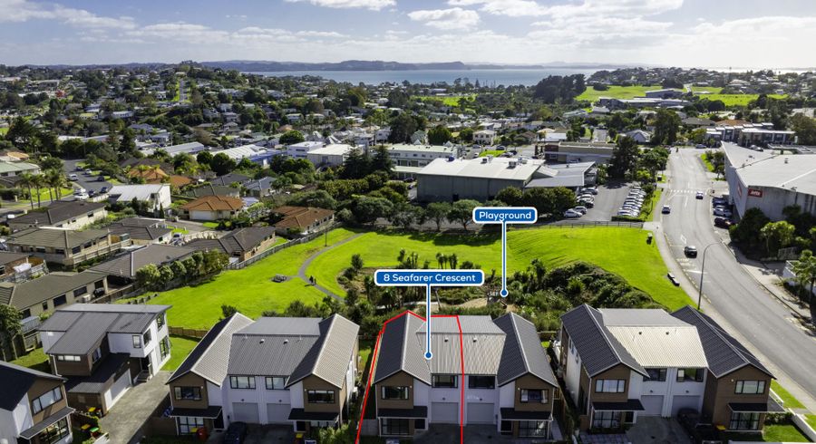  at 8 Seafarer Crescent, Stanmore Bay, Whangaparaoa