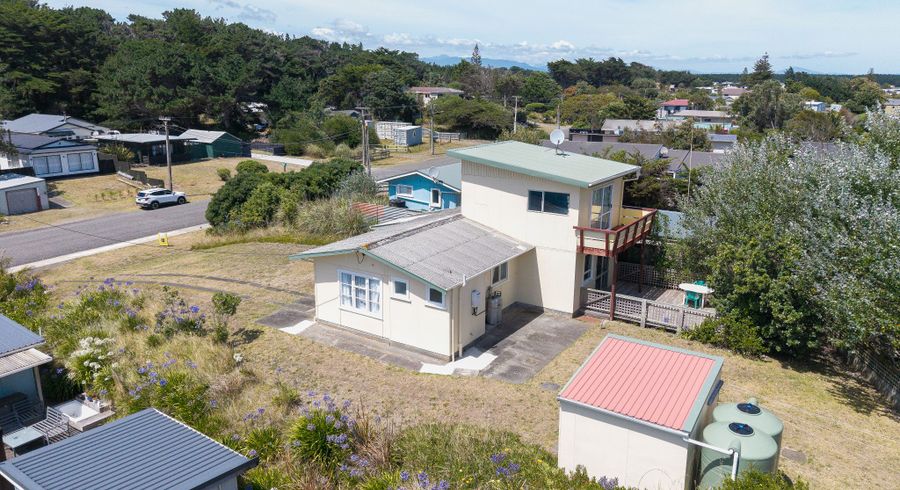  at 161 Kahukura Avenue, Waitarere Beach, Levin