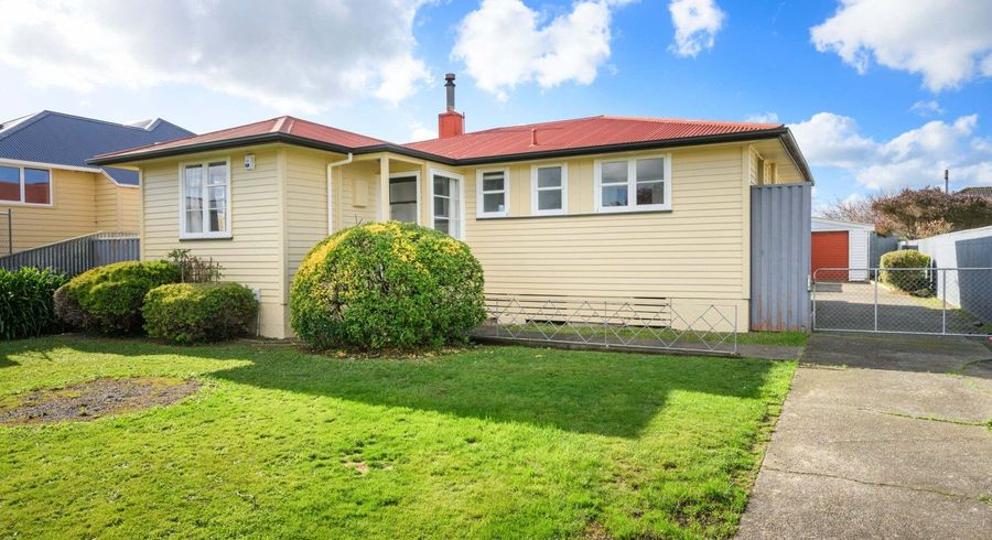  at 3 Forth Terrace, Roslyn, Palmerston North, Manawatu / Whanganui