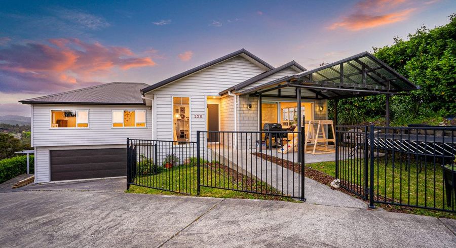  at 220 Forest Hill Road, Waiatarua, Waitakere City, Auckland