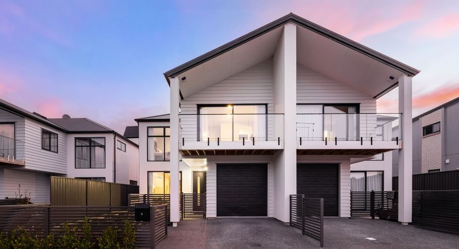  at 5 Koreke Close, Kenepuru, Porirua, Wellington