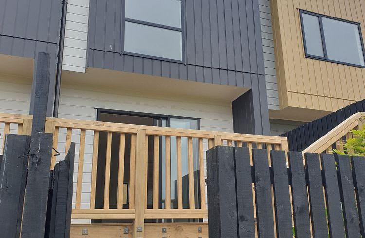  at 25/47A Huntington Drive, Huntington Park, Manukau City, Auckland